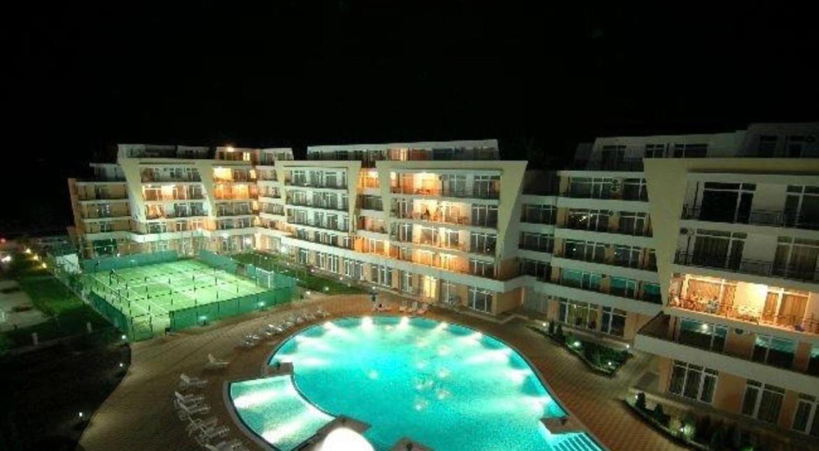 Grand Kamelia Apartments סאני ביץ' מראה חיצוני תמונה
