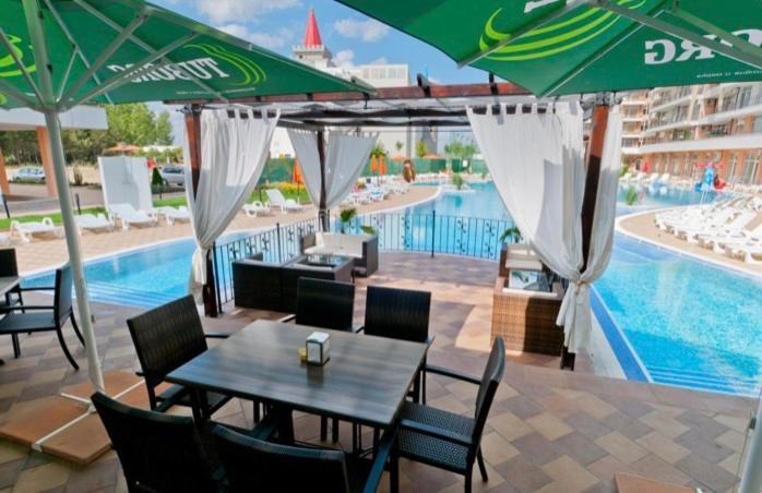 Grand Kamelia Apartments סאני ביץ' מראה חיצוני תמונה
